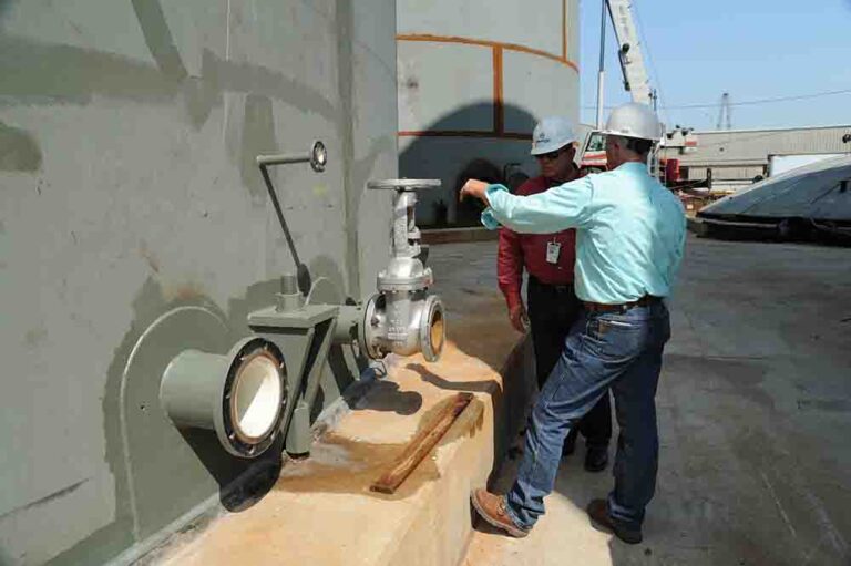 5 WAYS TO EASE THE PAIN OF TANK REPAIRS - TOP 5 INSIDER TIPS FOR NEW STORAGE TANK PROJECTS - tank repairs, tank repair estimate - BUILDING TANKS = BUILDING RELATIONSHIPS